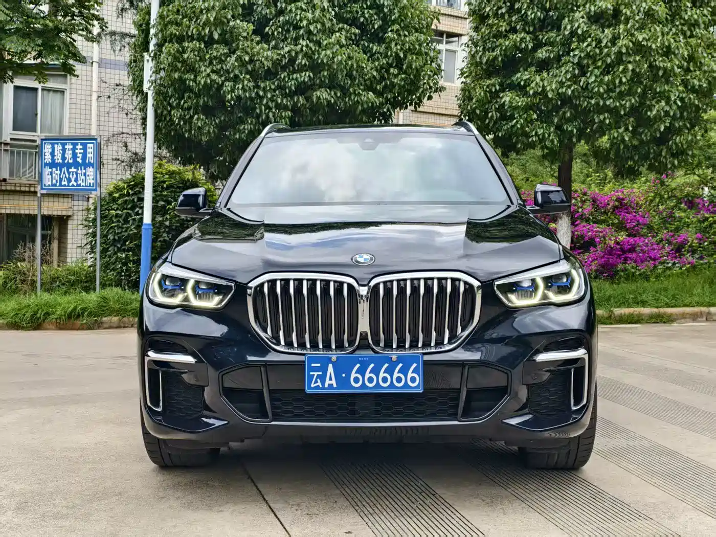 BMW X5 2022 Facelift xDrive 40Li M Sport Package фото 2