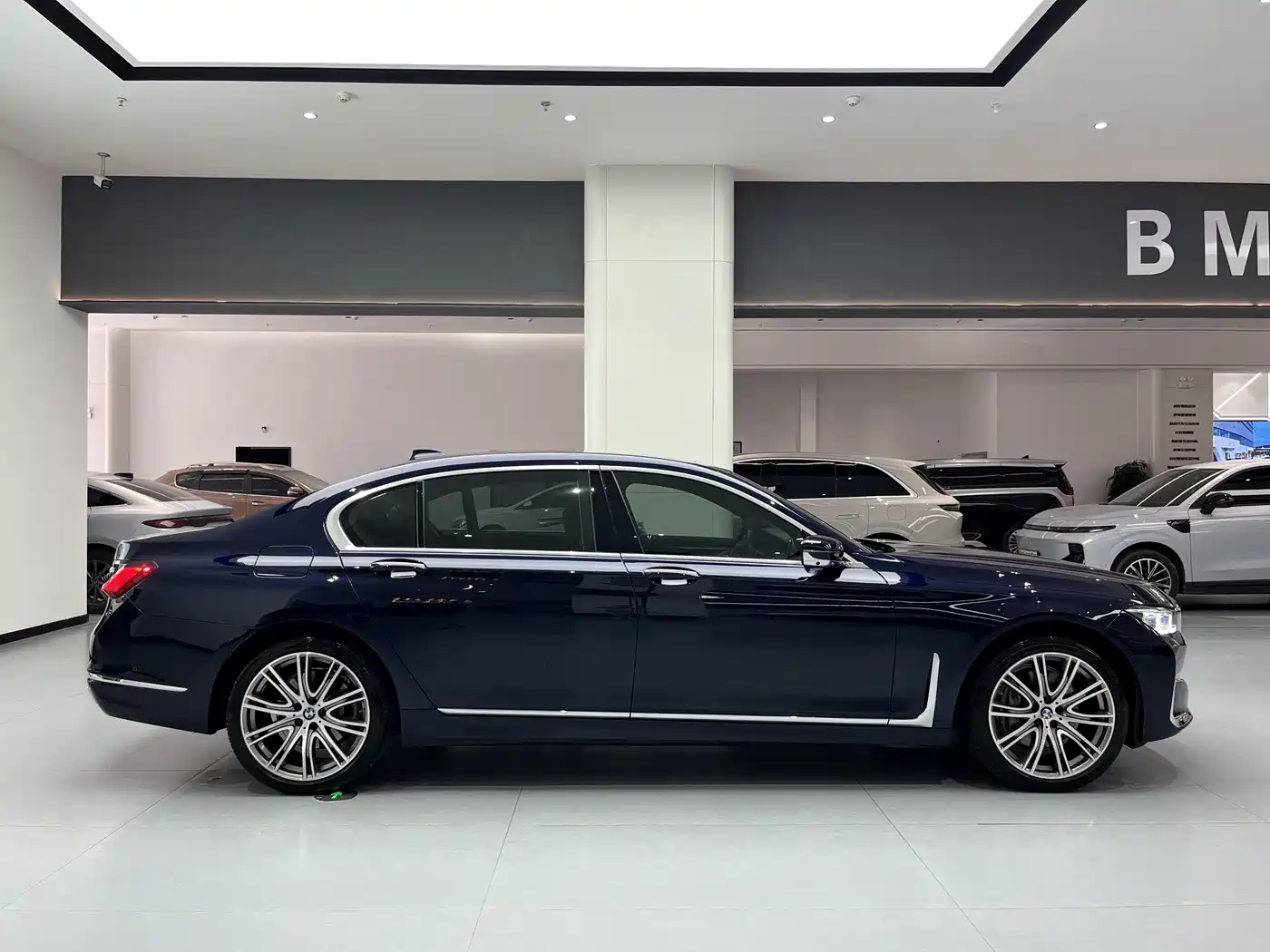 BMW 7-SERIES