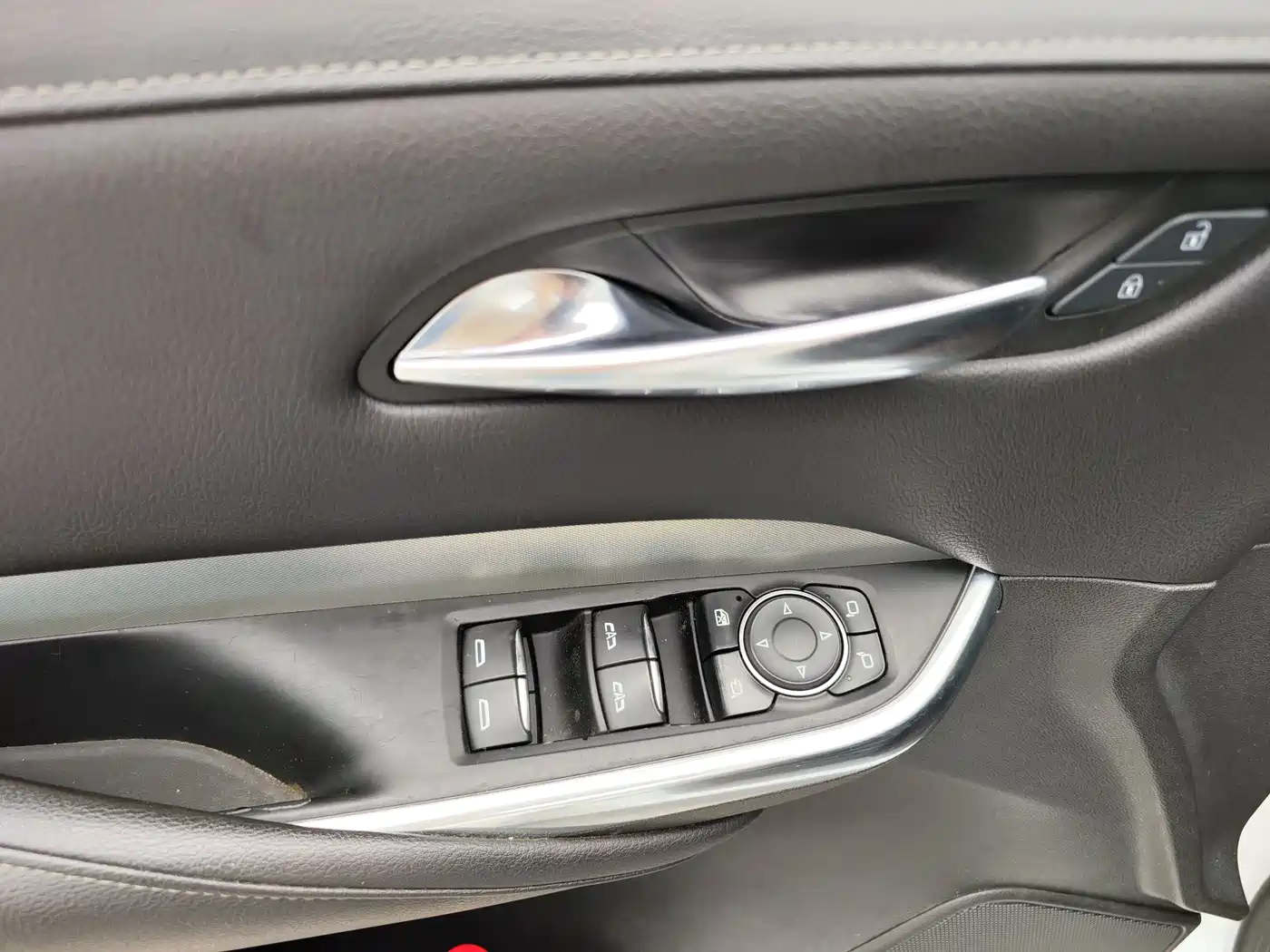 Cadillac XT4 2020 28T FWD Leading Trim фото 8