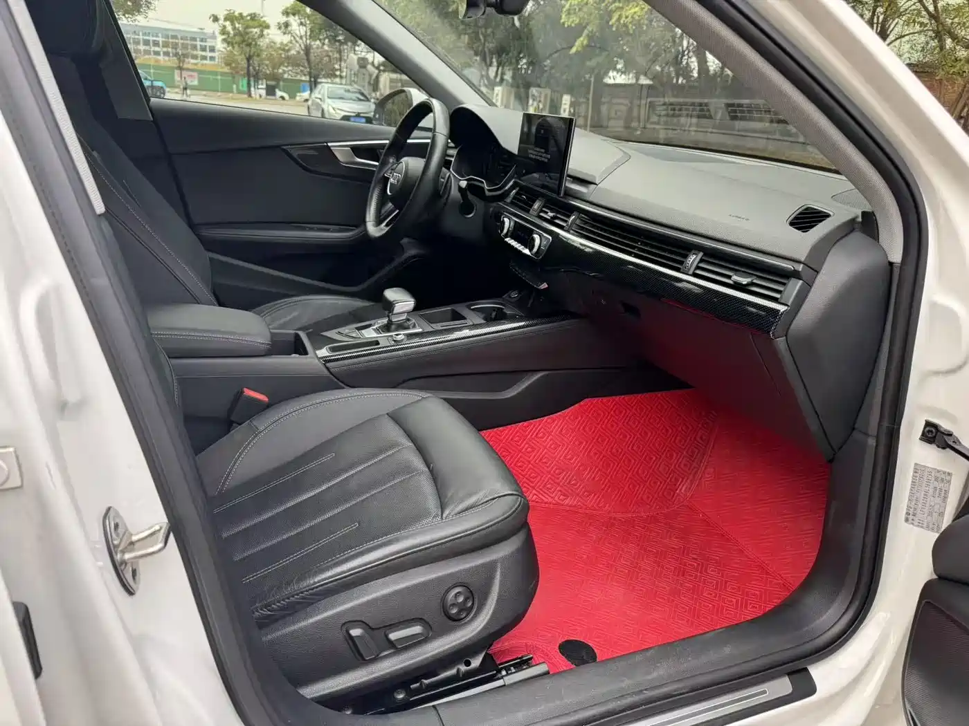 Audi A4L 2020 40 TFSI Luxury Elegance фото 6