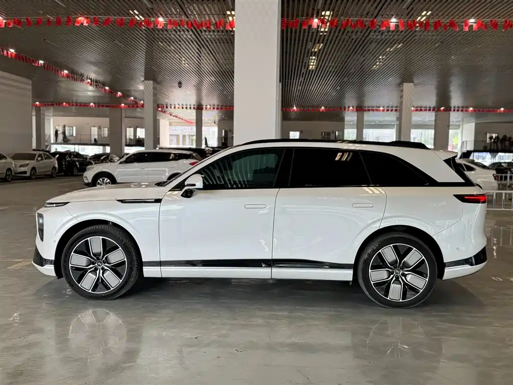 XPeng G9 2022 702 Pro фото 8
