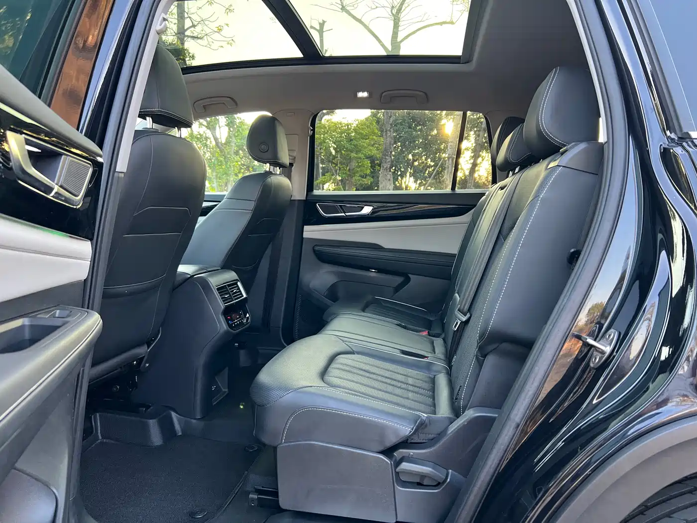 Volkswagen Teramont 2022 330TSI 2WD Premium Luxury фото 20