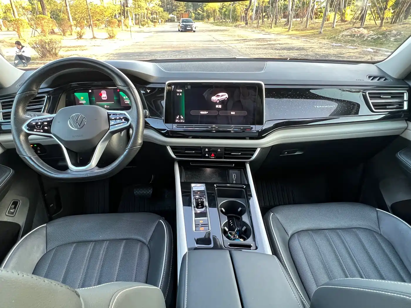 Volkswagen Teramont 2022 330TSI 2WD Premium Luxury фото 22