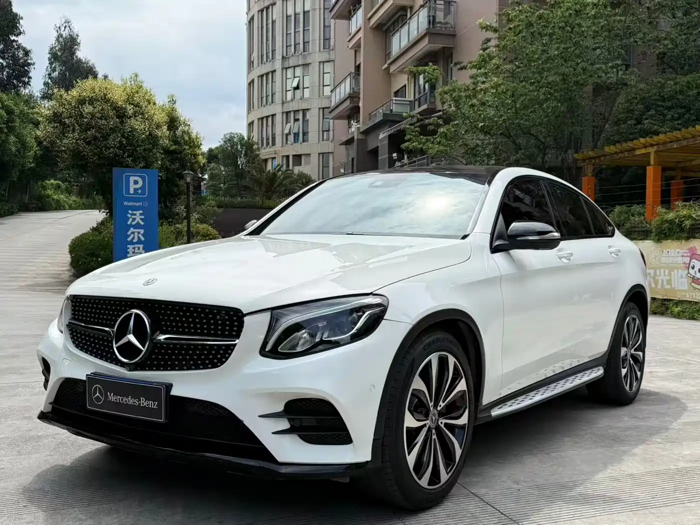 Mercedes-Benz GLC Coupe 2018 GLC 260 4MATIC Coupe SUV фото 35