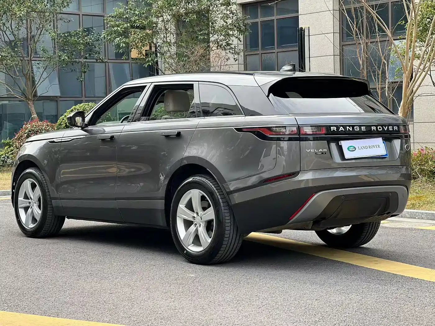 Land Rover Range Rover Velar 2017 P380 R-DYNAMIC S фото 3