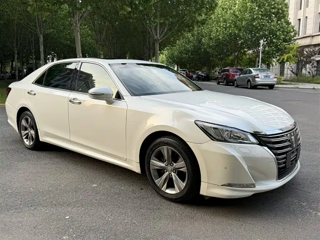 Toyota Crown 2015 2.0T Fashion фото 24