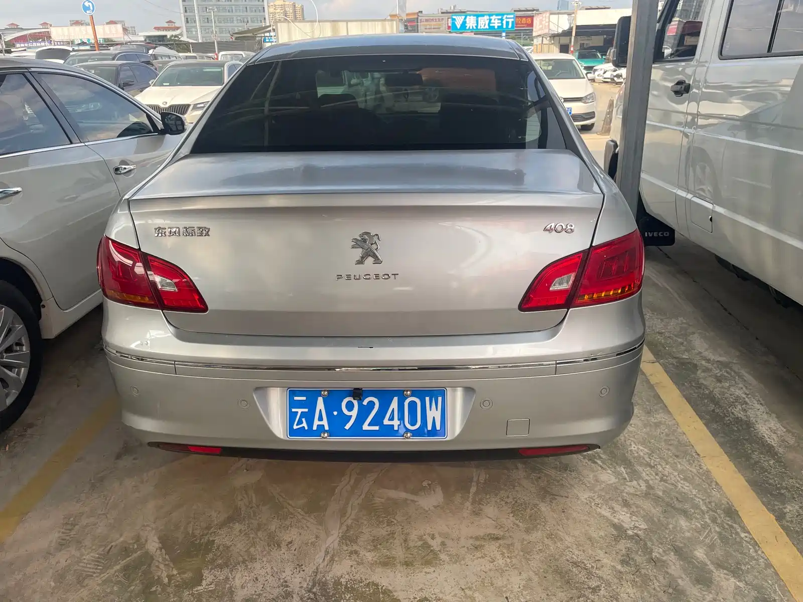 Photo 7 - Peugeot 408