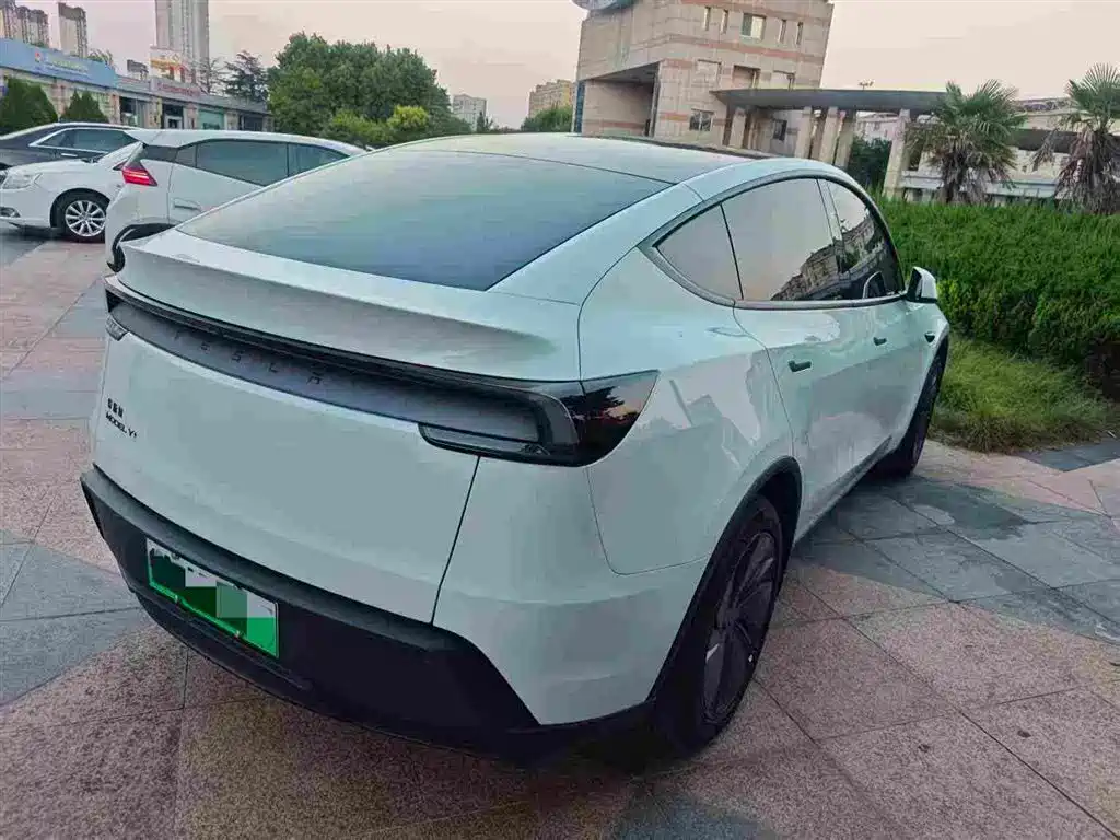 Tesla Model Y 2026 2026 Long Range All-Wheel Drive