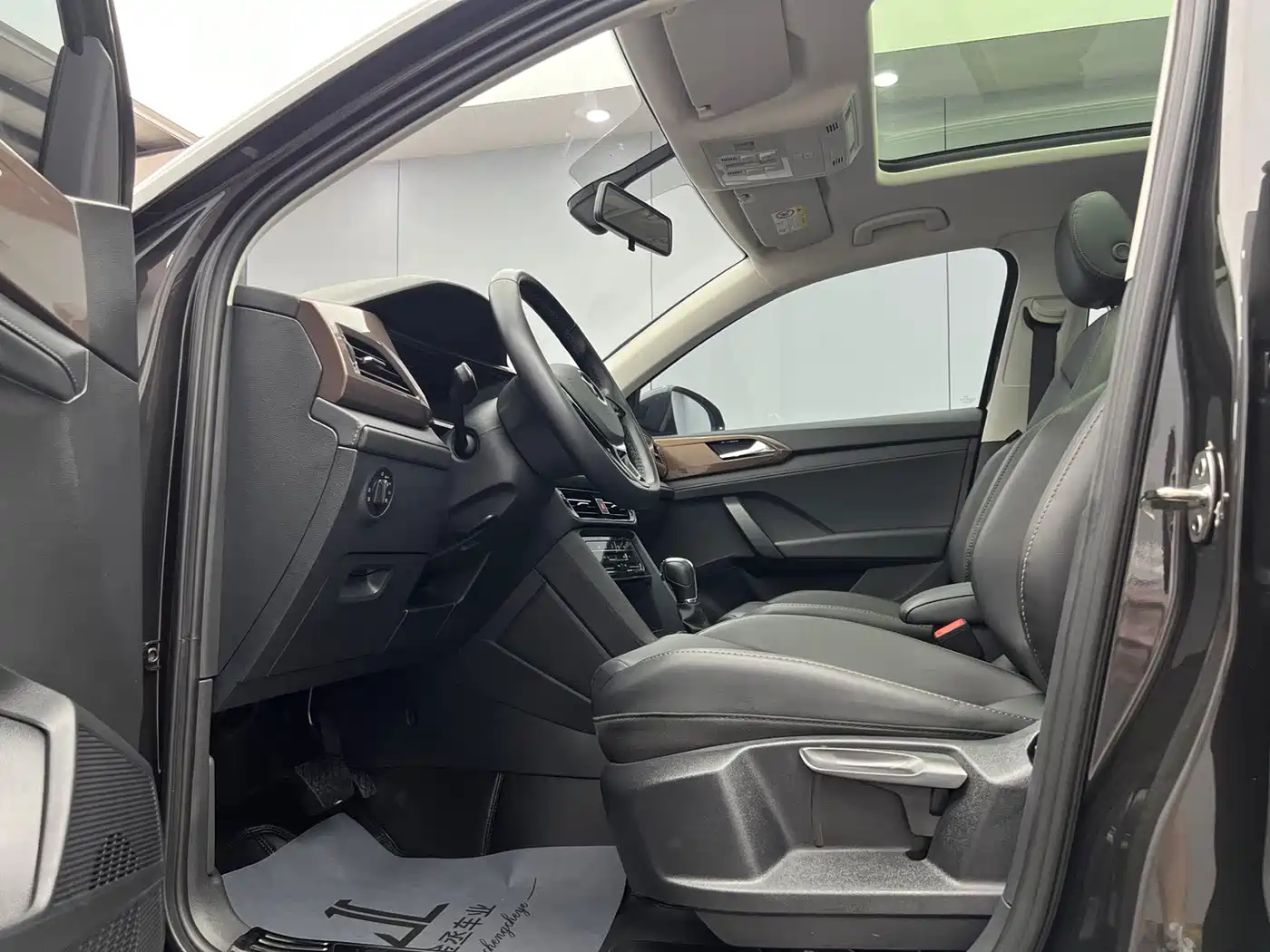 Volkswagen Tharu, миниатюра 7
