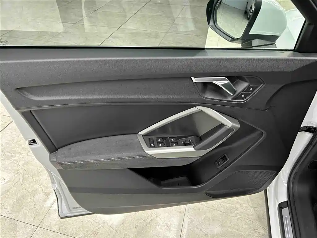 Audi Q3 2022 35 TFSI Fashion Dynamic фото 10