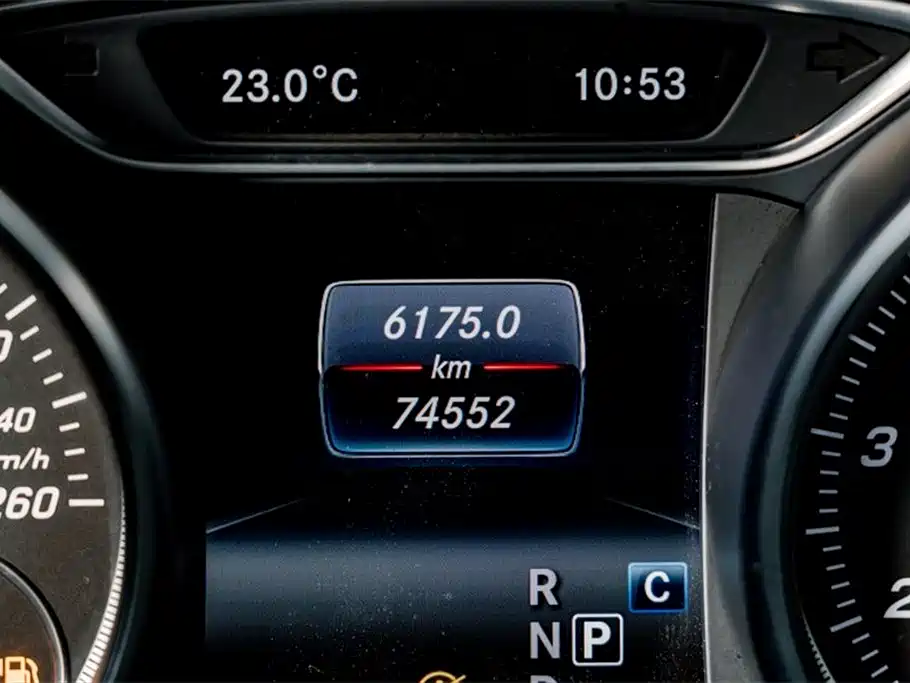 Mercedes-Benz GLA 2017 GLA 200 Dynamic фото 10