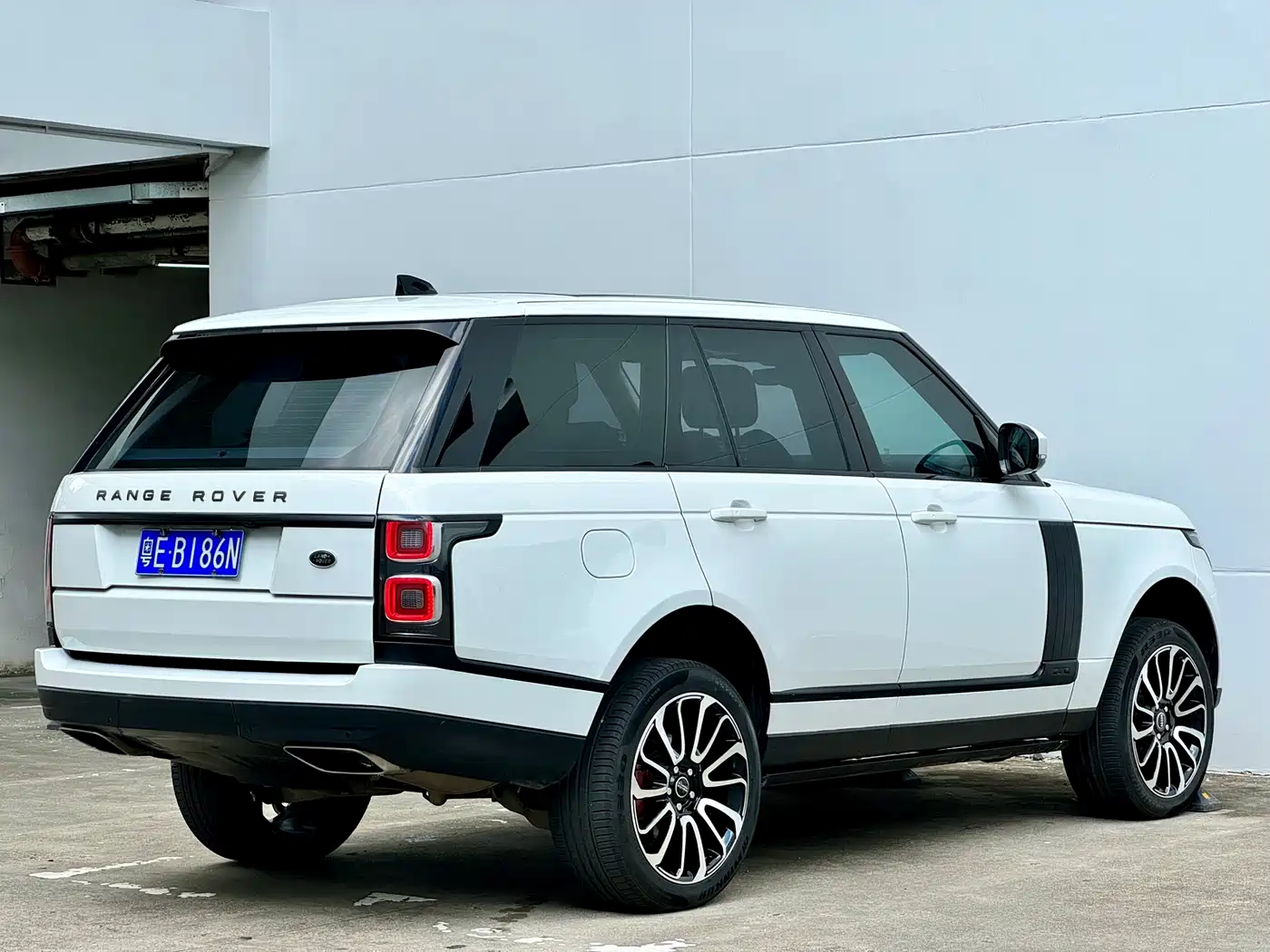 Land Rover Range Rover фото 13