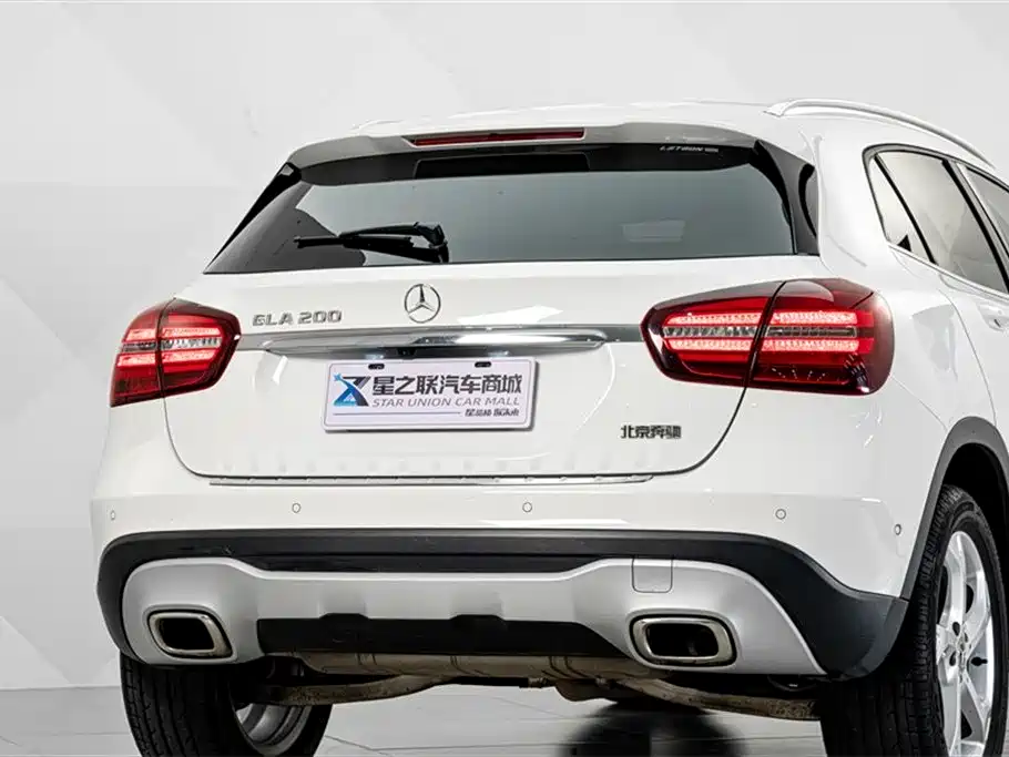 Mercedes-Benz GLA 2017 GLA 200 Dynamic фото 7