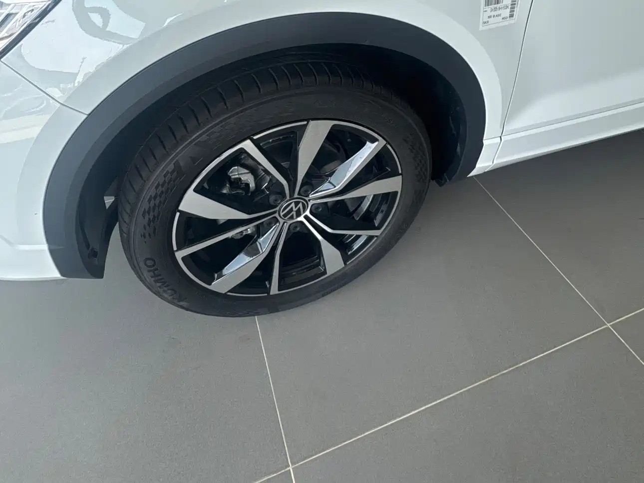 VOLKSWAGEN T-ROC EXPLORING SONGS