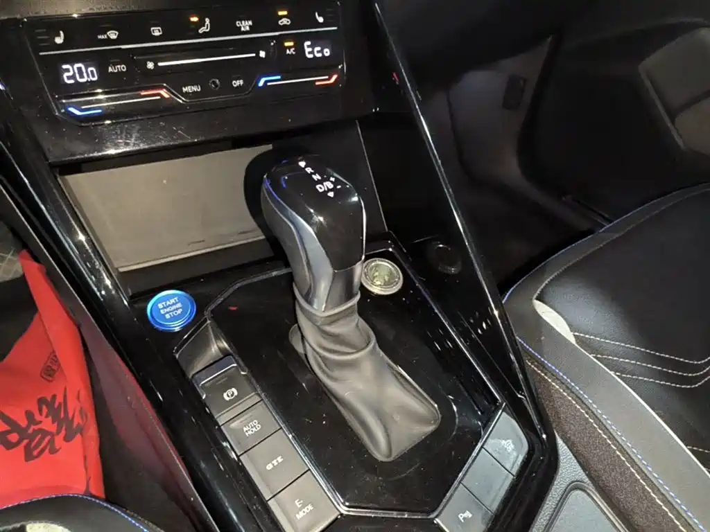 Volkswagen Tayron GTE Plug-in Hybrid 2020 Model 1.4T Luxury фото 14