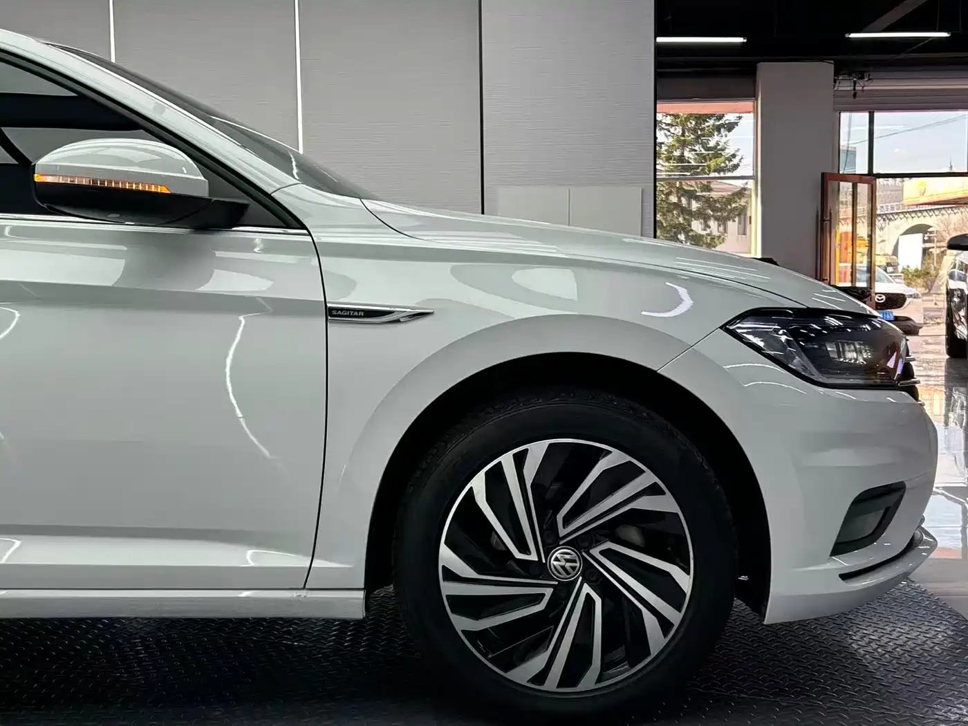 Volkswagen Sagitar 2021 280TSI DSG Surpassing Edition фото 8