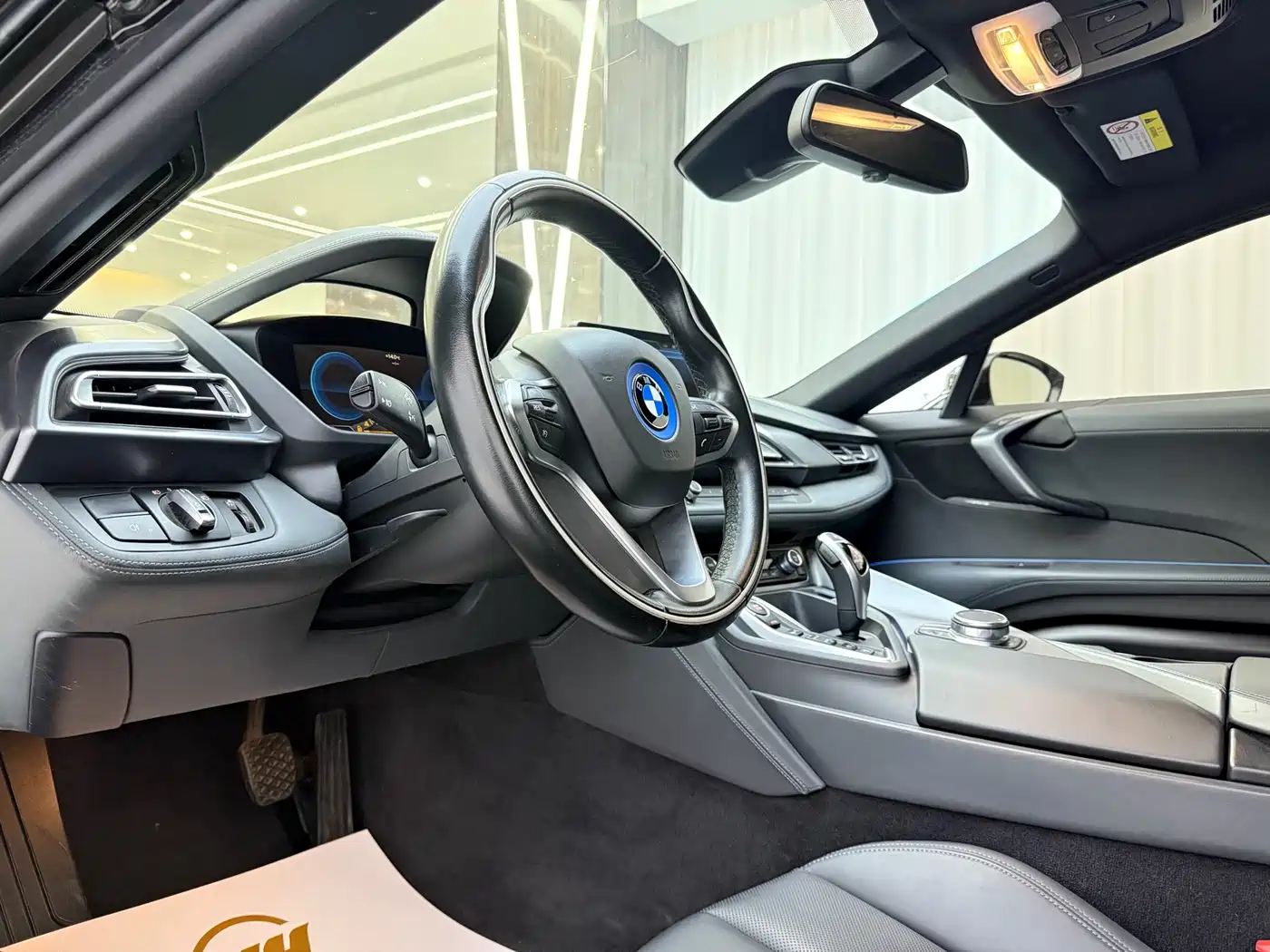 BMW I8