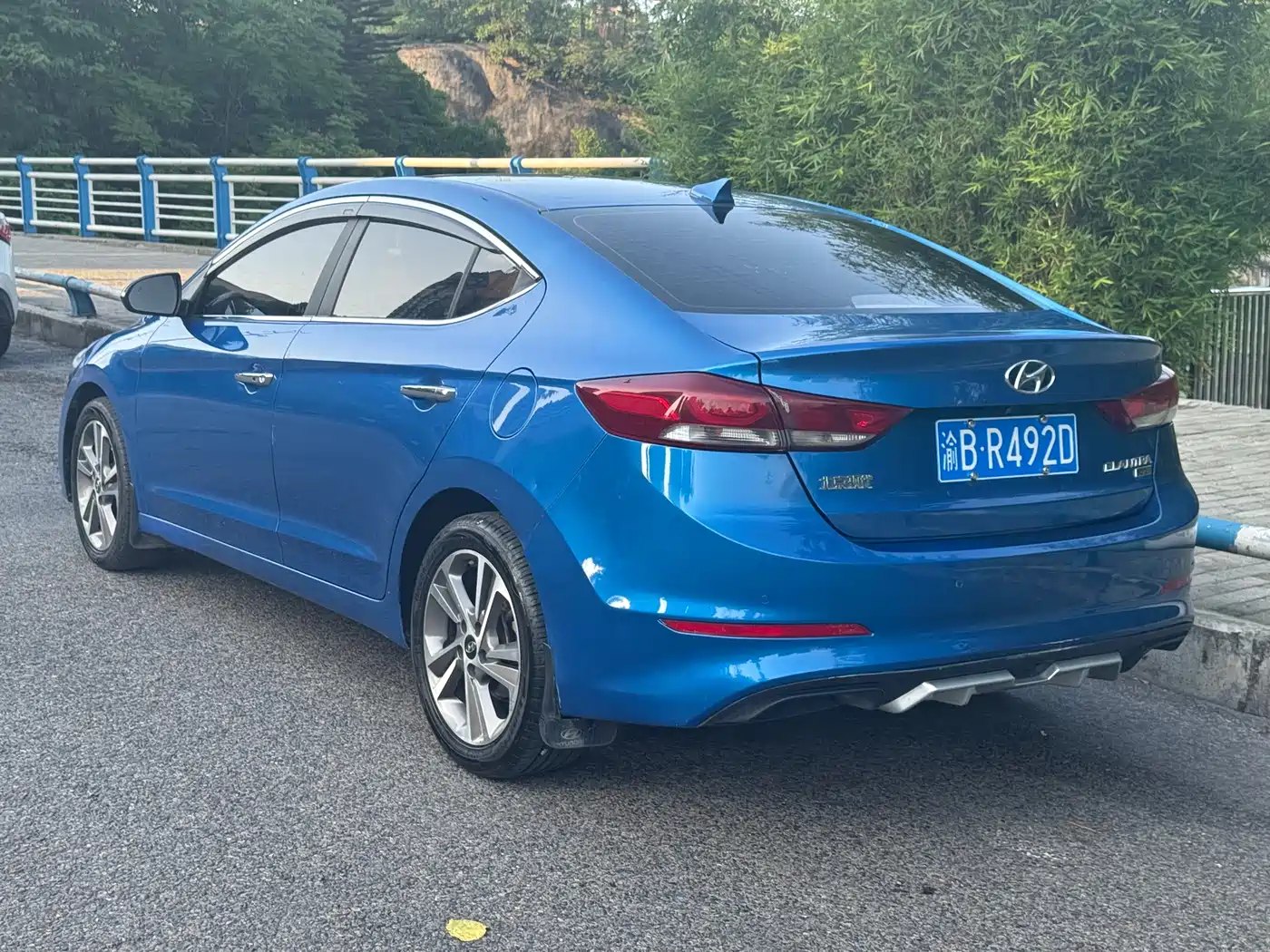 Hyundai Elantra 2016 1.6L Auto Smart·Luxury Edition фото 6