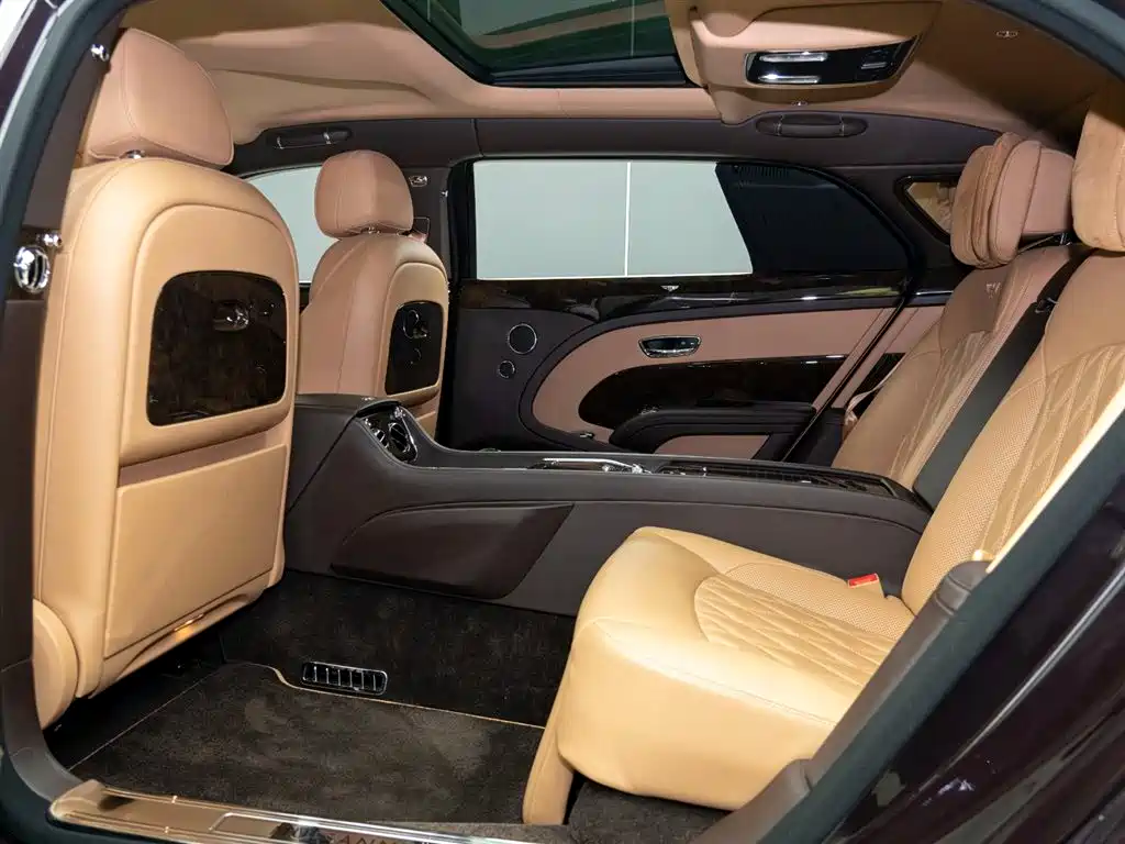 Bentley Mulsanne 2017 6.8T Long Wheelbase фото 11