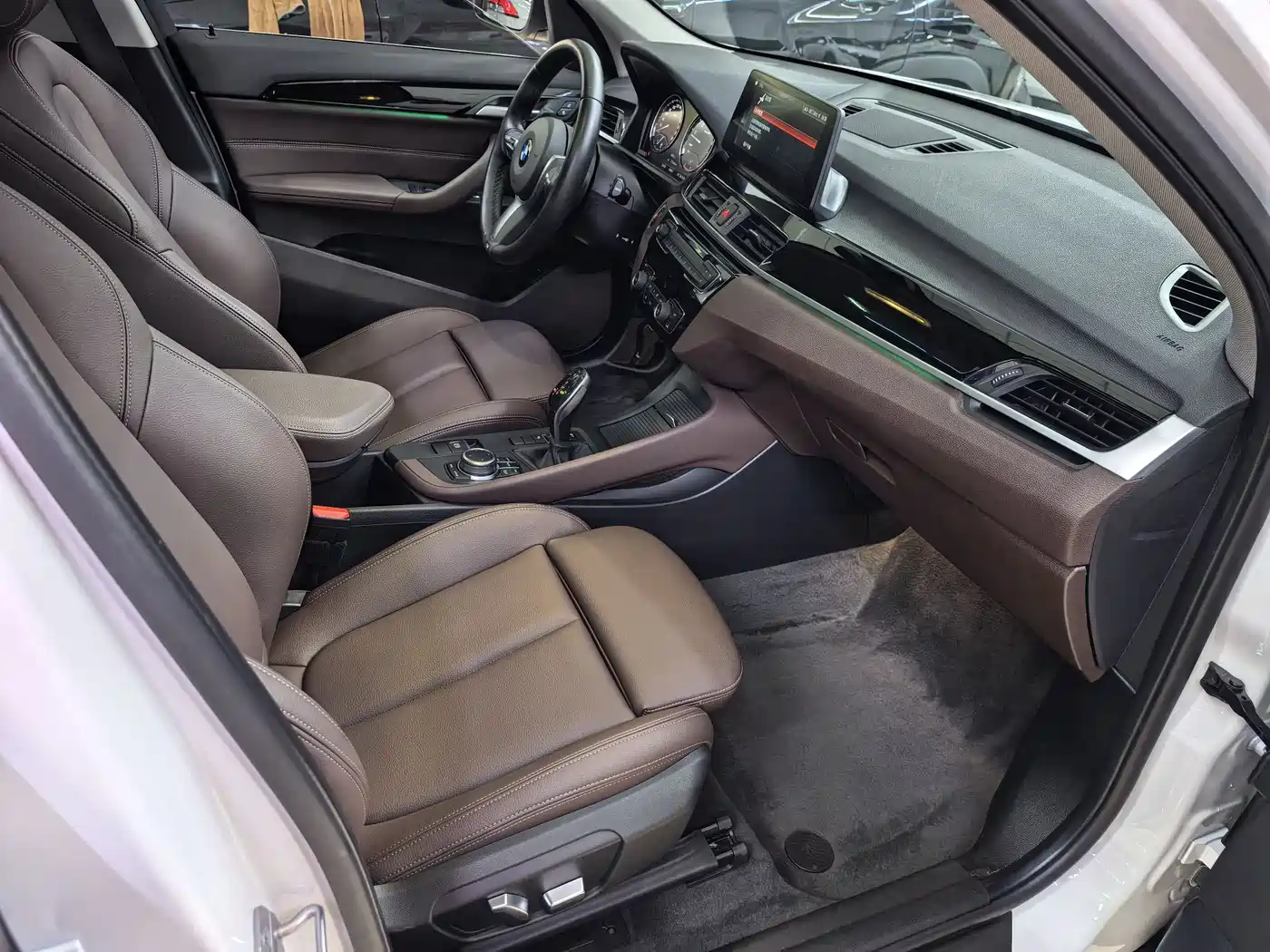 BMW X1 2022 sDrive25Li Leading фото 13