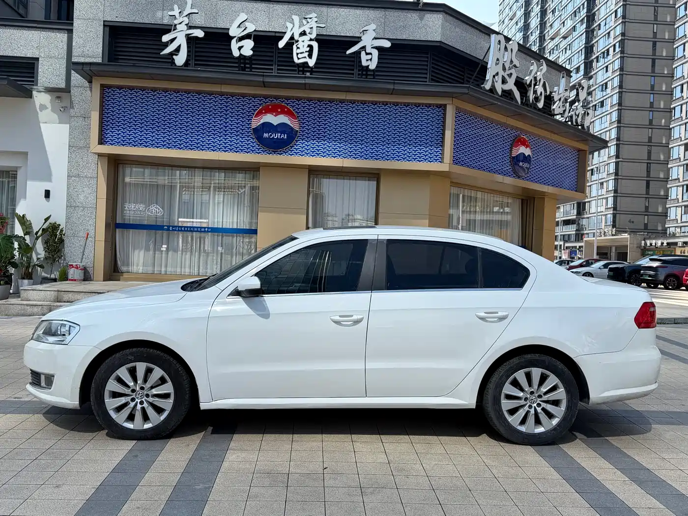 Volkswagen Lavida 2014 Model 1.4TSI DSG Sport фото 4