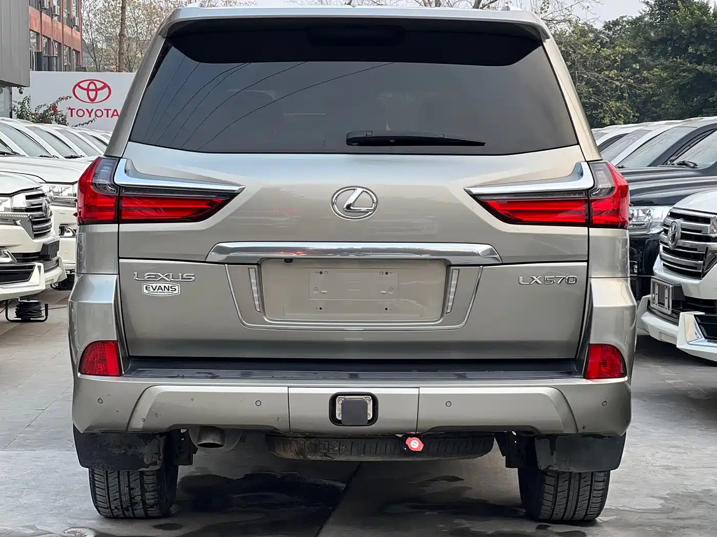 Lexus LX 2019 570 Prestige Luxury Edition фото 4