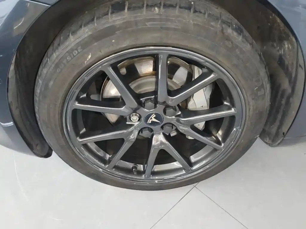 Tesla Model 3 (Import) 2020 2019 Long Range All-Wheel Drive Edition