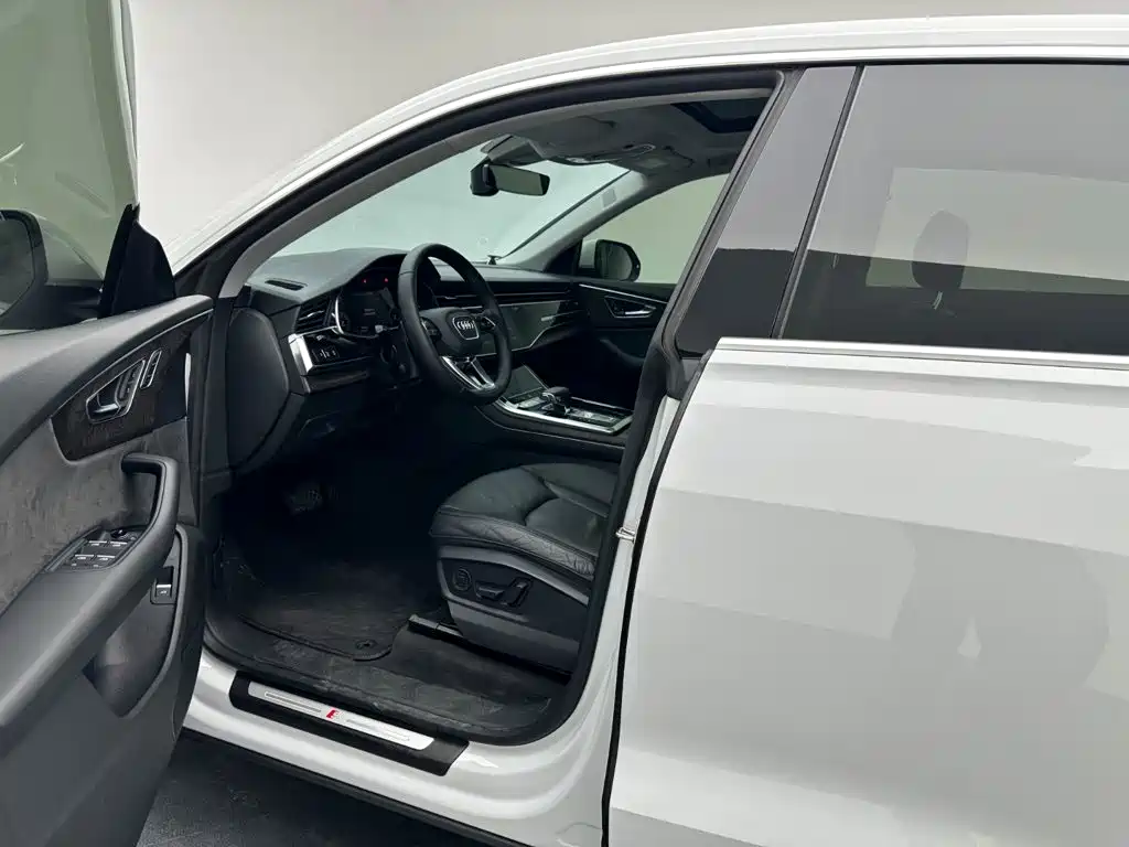 Audi Q8 2020 2019 45 TFSI Premium Dynamic