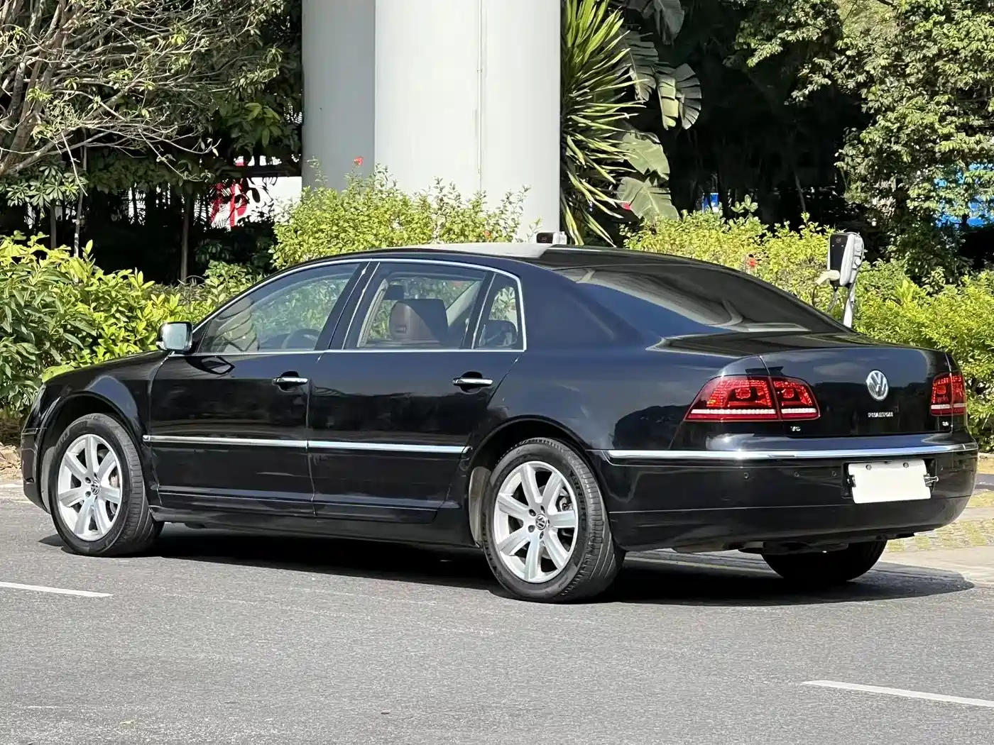 Volkswagen Phaeton 2014 3.0L Business Edition фото 21