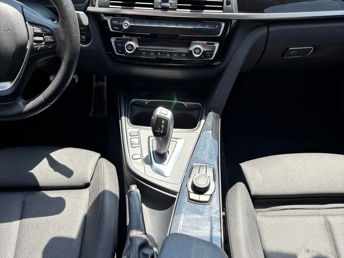 BMW 3 Series GT 2016 320i Fashion Style фото 15