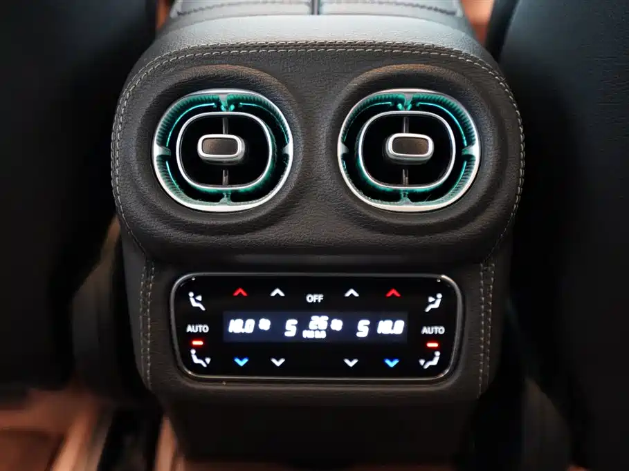 Mercedes-Benz GLC 2024 GLC 300 L 4MATIC Dynamic 7-seater фото 15