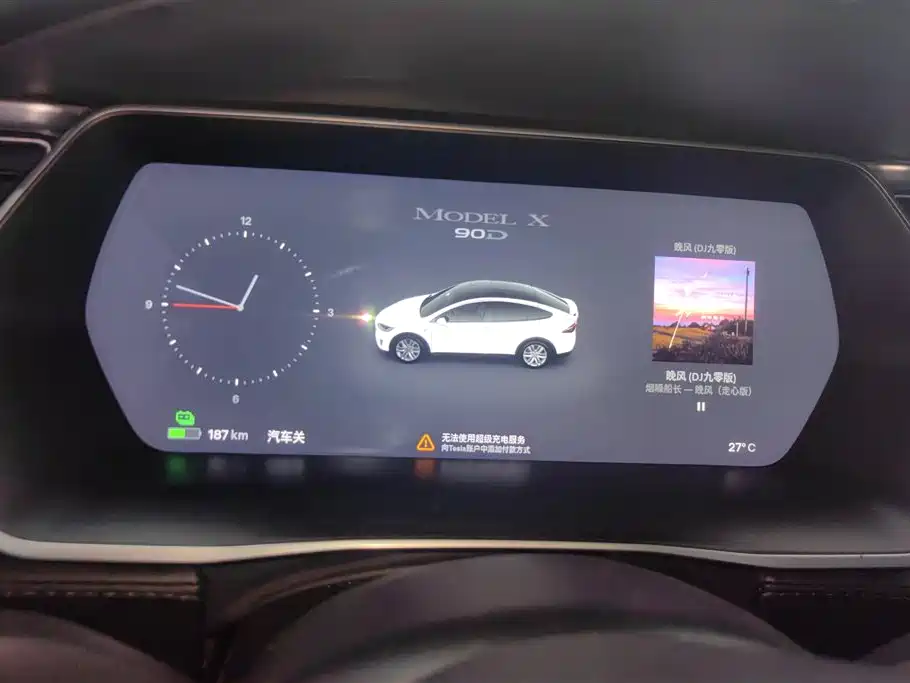 TESLA MODEL X