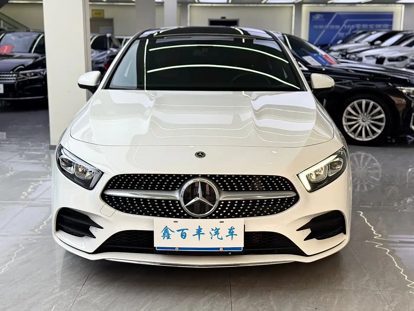 Mercedes-Benz A-Class 2021 A 200 L Sport Sedan Fashion Edition фото 2