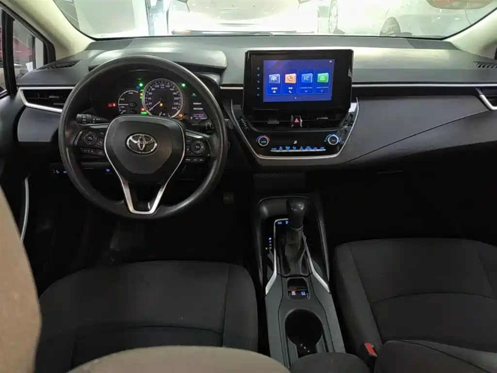 Toyota Corolla 2022 Hybrid 1.8L E-CVT Pioneer Edition фото 10