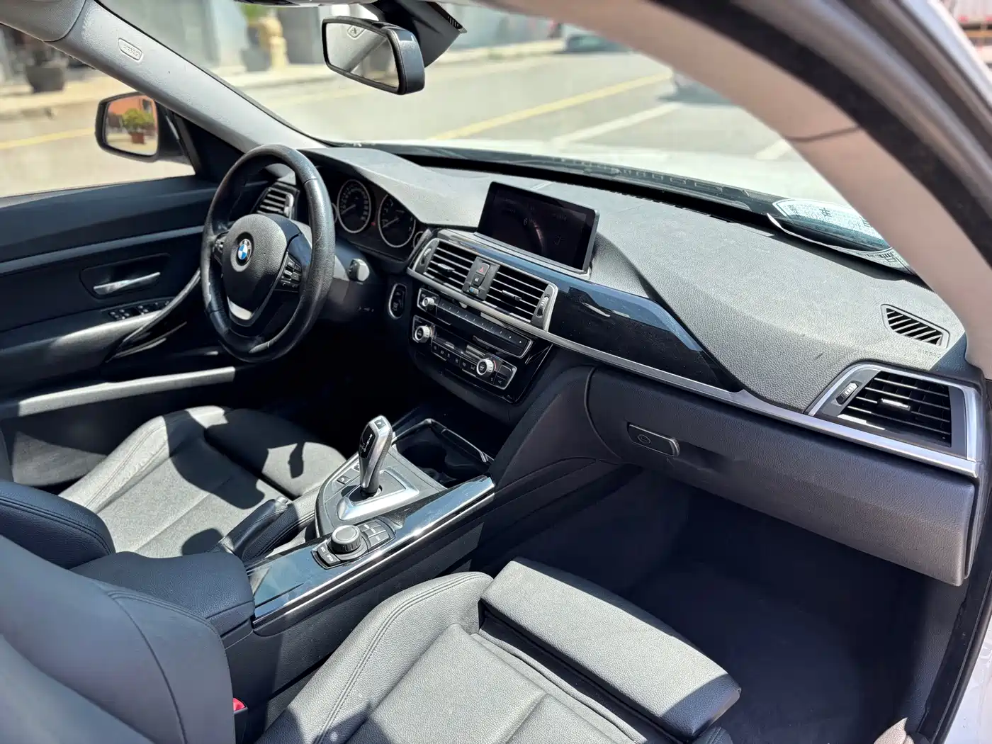 BMW 3 Series GT 2016 320i Fashion Style фото 20
