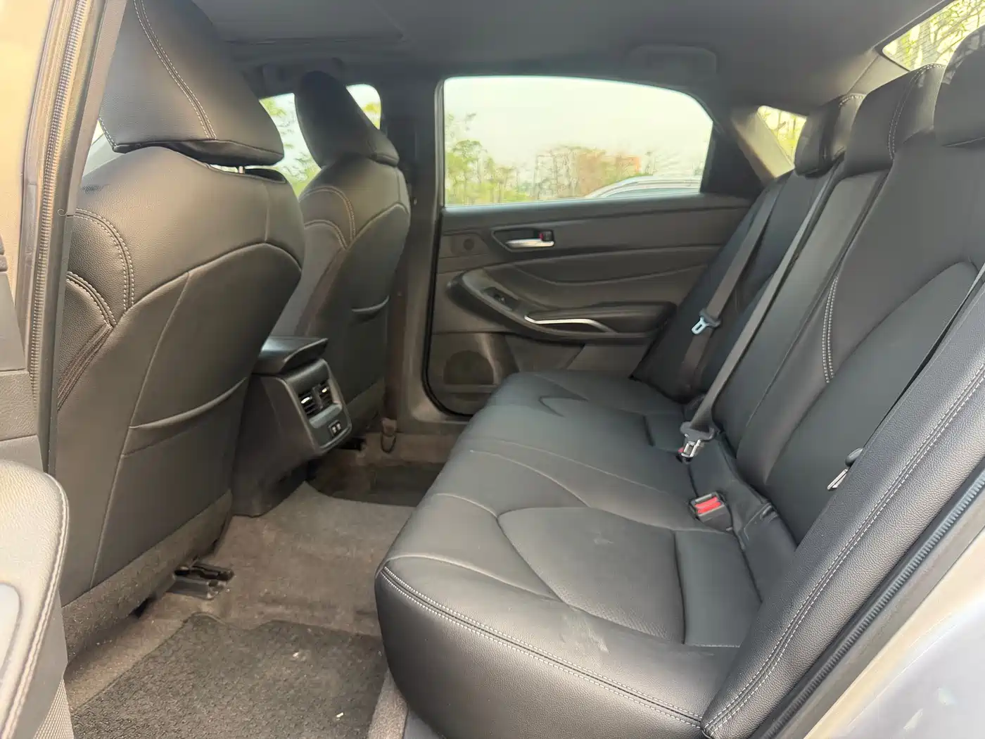 Toyota Avalon 2022 2.0L Progressive Edition фото 12