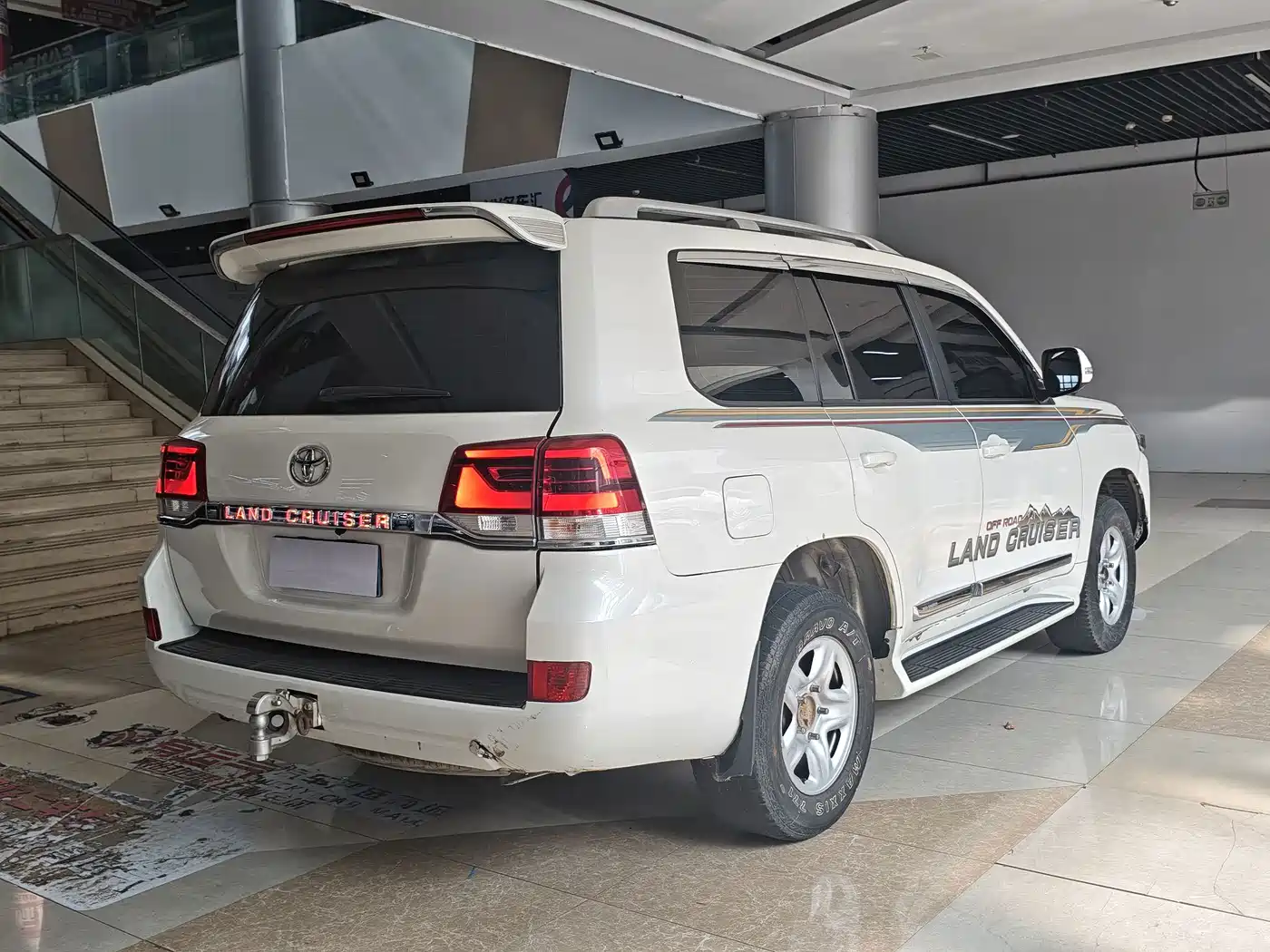 صورة 6 - Toyota Land Cruiser (Import)