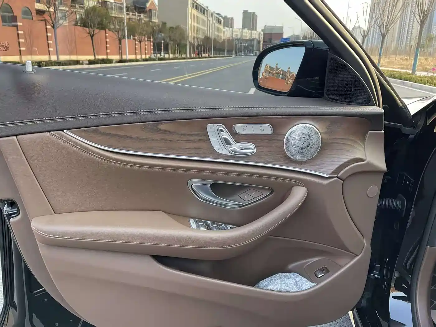 Mercedes-Benz E-Class 2021 E 300 L Luxury фото 13