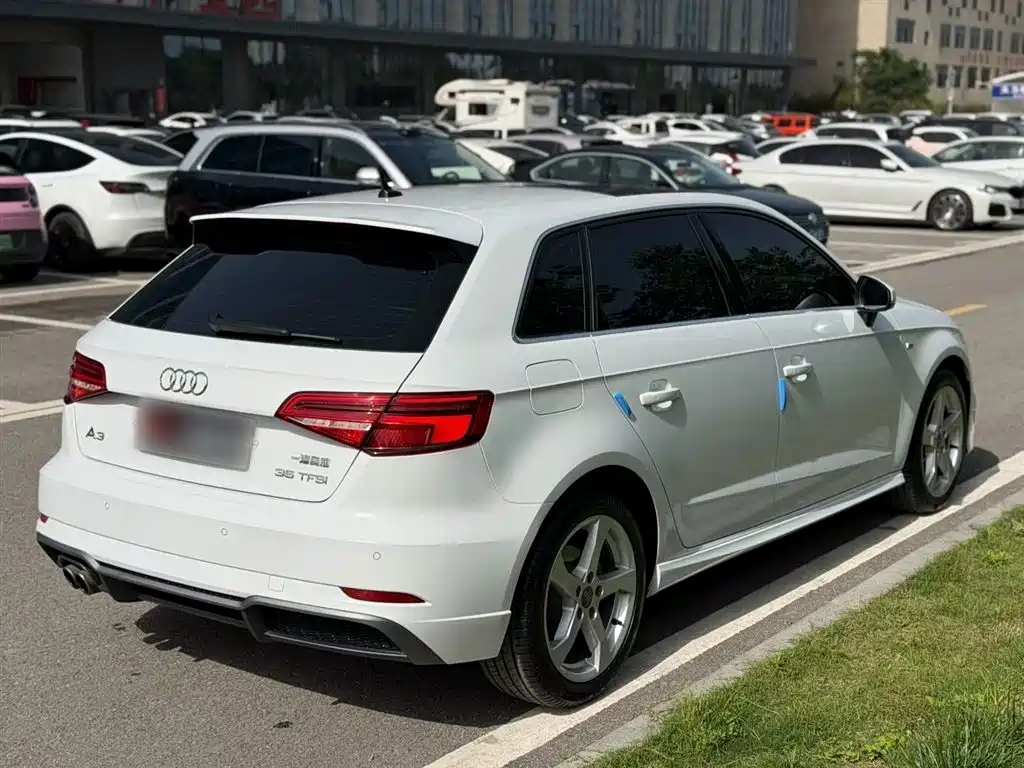 Audi A3 2019 Sportback 35 TFSI Fashion China V фото 12