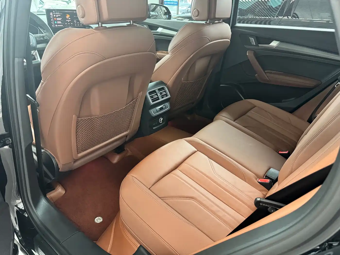 Audi Q5L 2024 Model 40 TFSI Luxury Dynamic фото 8