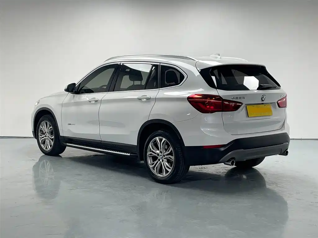 BMW X1 2018 sDrive20Li Leading Model фото 6