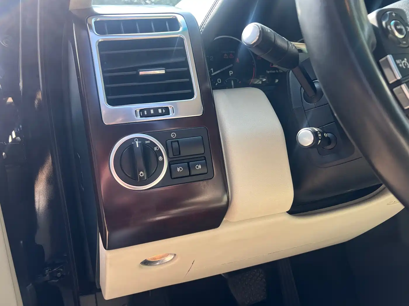 Land Rover Range Rover 2012 5.0 NA V8 фото 15