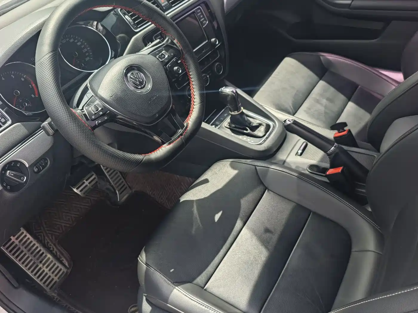 Volkswagen Sagitar 2018 280TSI DSG Comfort фото 6
