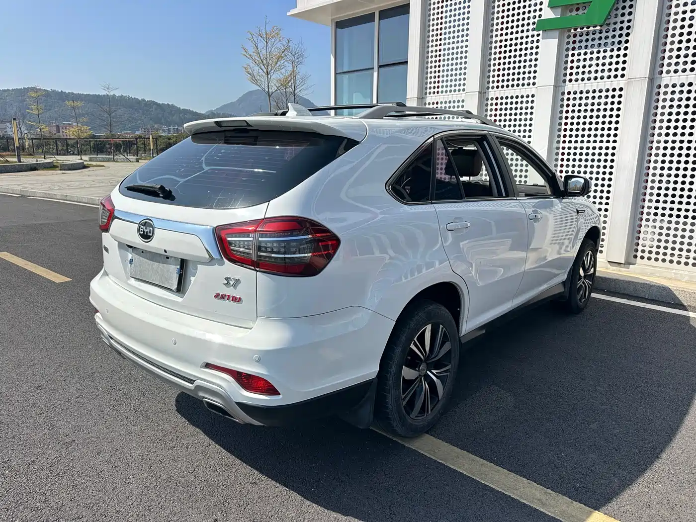 BYD S7 2017 2.0T Auto Luxury фото 28