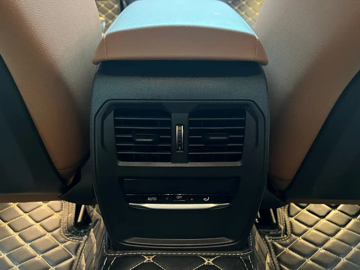 BMW 4 Series 2022 Facelift 425i M Sport Shadow Edition фото 14