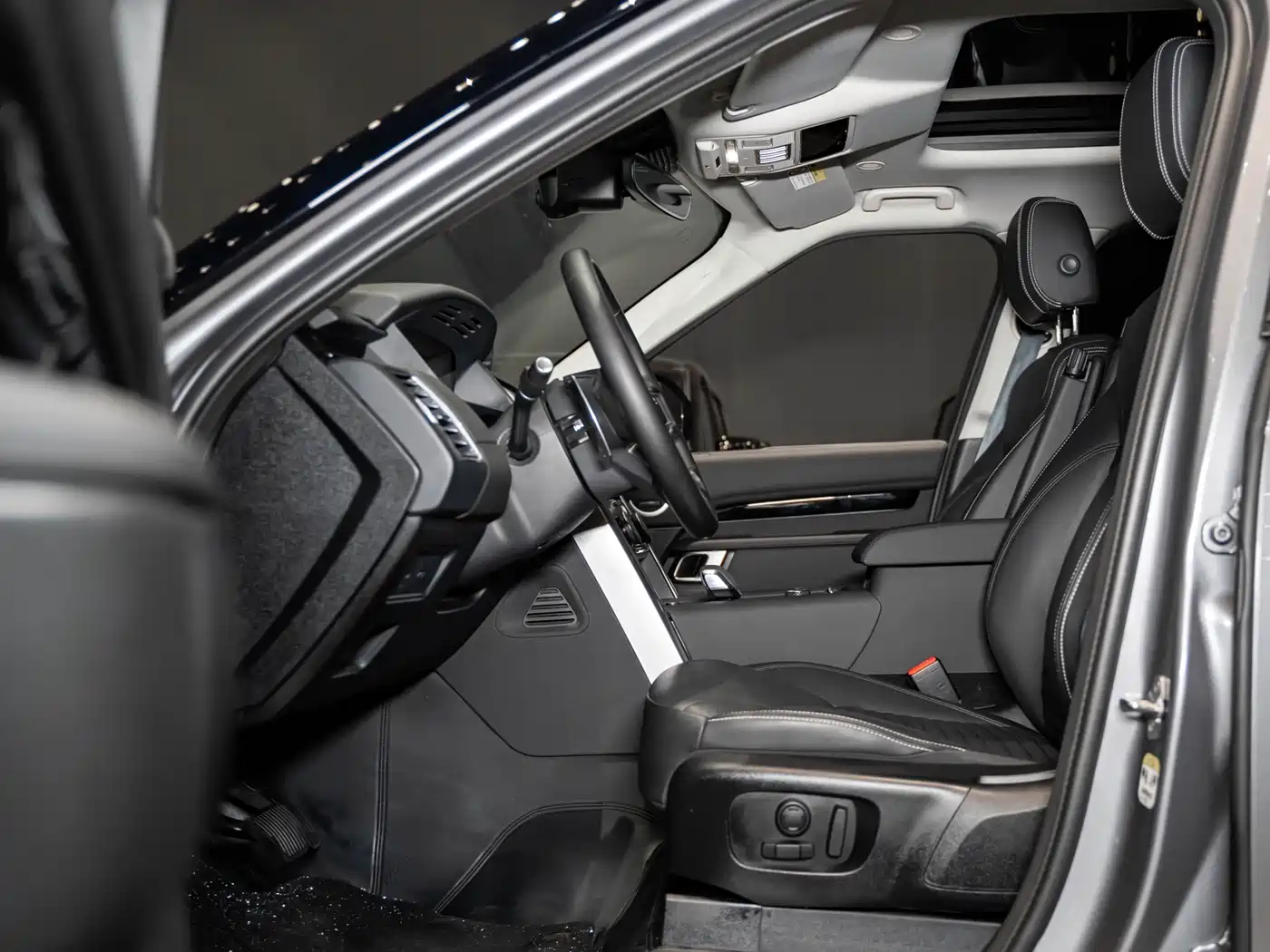 Land Rover Discovery 2024 Model 360PS S фото 11