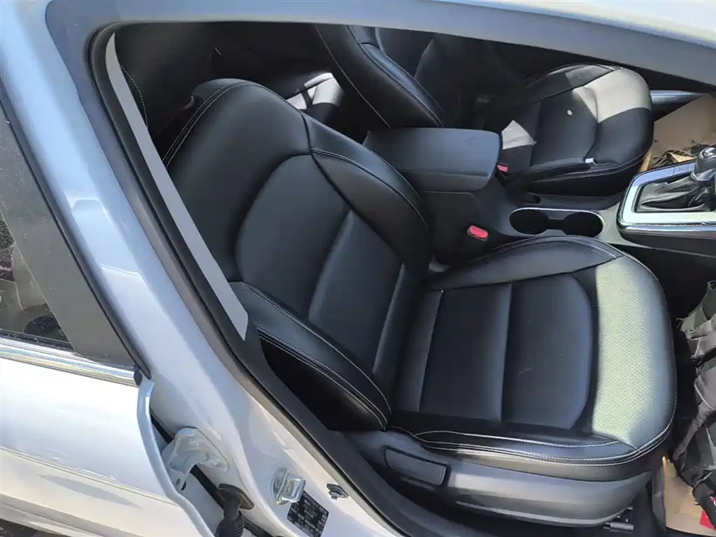 Hyundai Elantra 2016 Model 1.6L Automatic Smart Elite фото 25