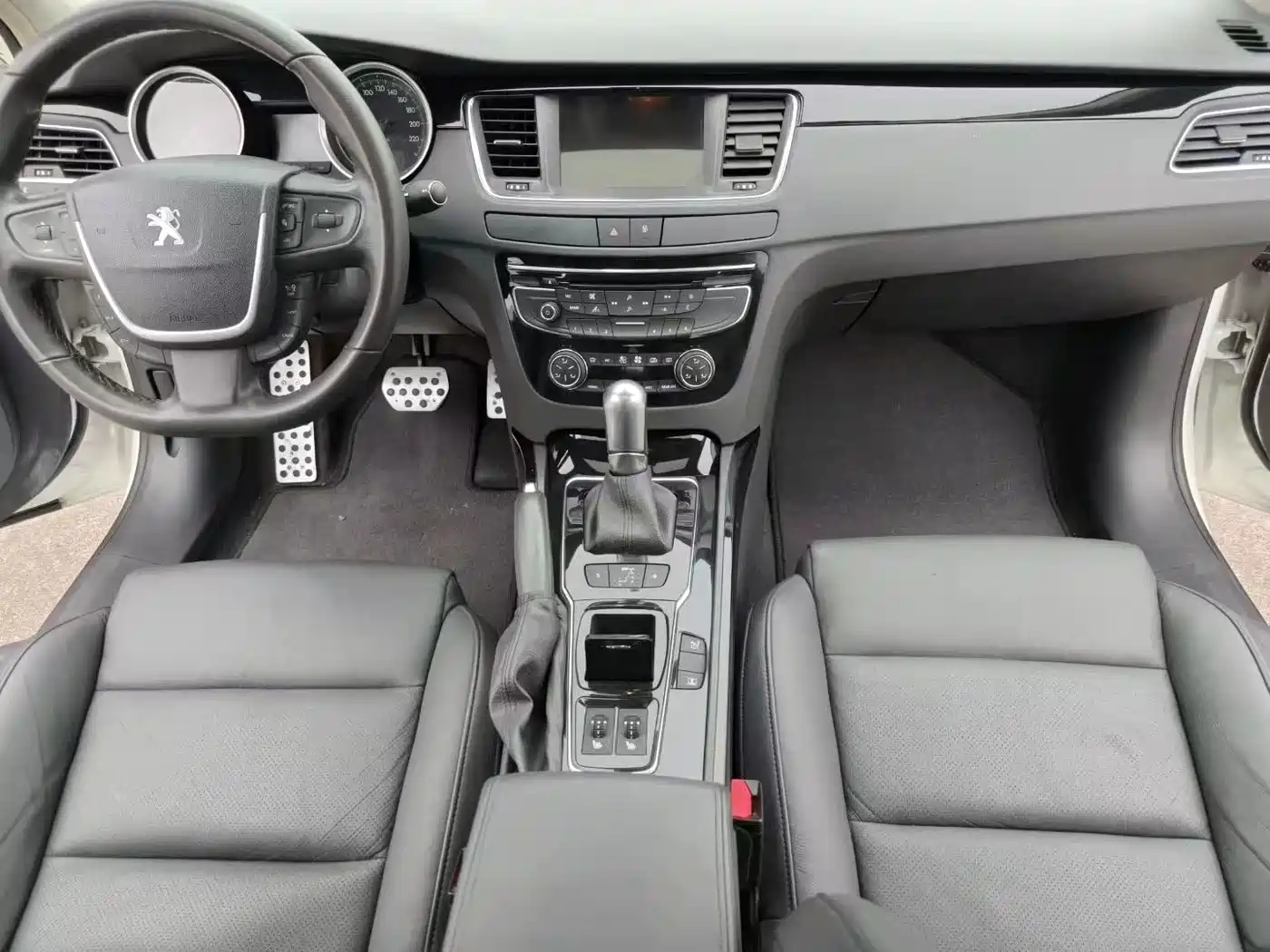 Peugeot 508 2013 2.3L 2nd Anniversary Auto Flagship Edition фото 8