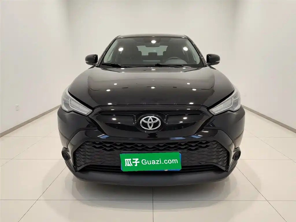 Toyota Frontlander 2023 2.0L CVT Leading Edition фото 3