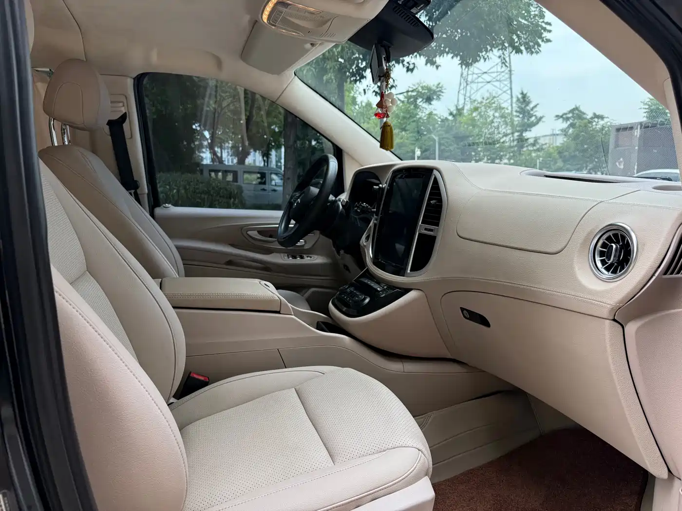 Mercedes-Benz Vito 2018 2.0T Business Edition China VI фото 10